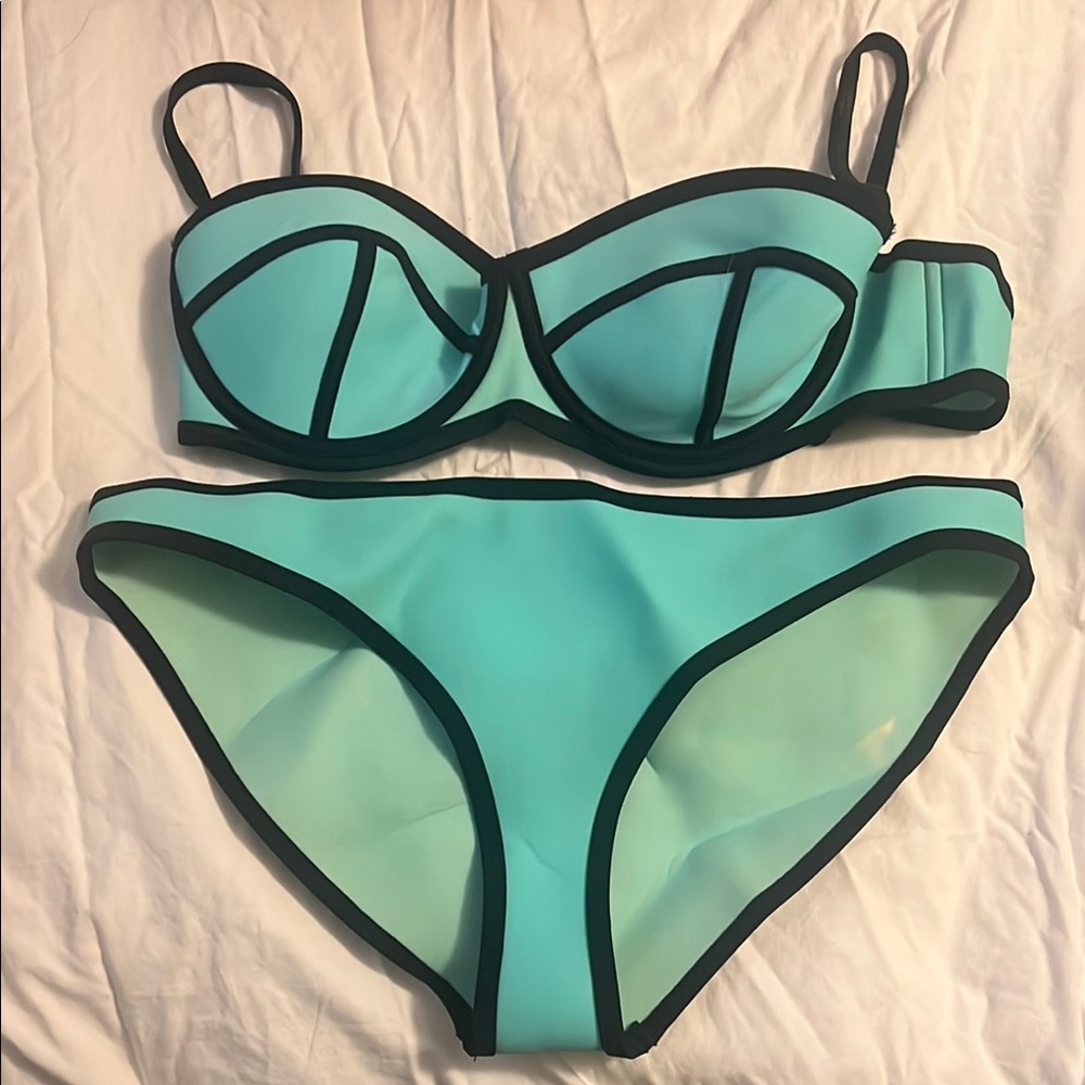 Triangl Swimwear Blue and Black Color-Block Bikini